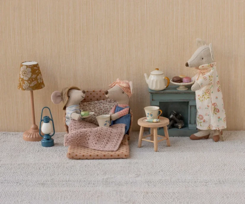 Miniatúrny gauč pre myšky Dots Maileg