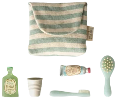 Sada zubních kartáčků v tašce pro myš Blue Maileg