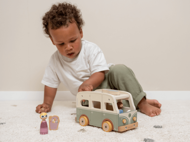 Little Dutch Drevený karavan
