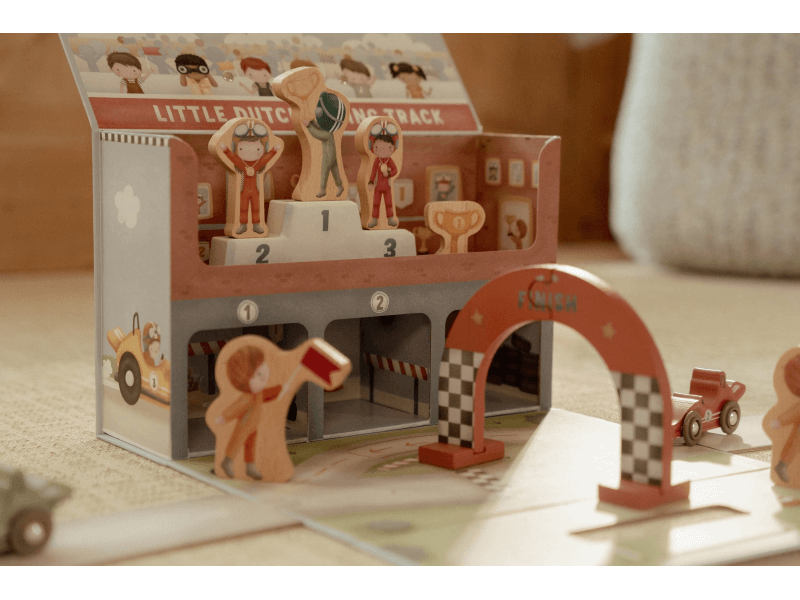 Little Dutch Rennbahn mit Zubehör im Koffer