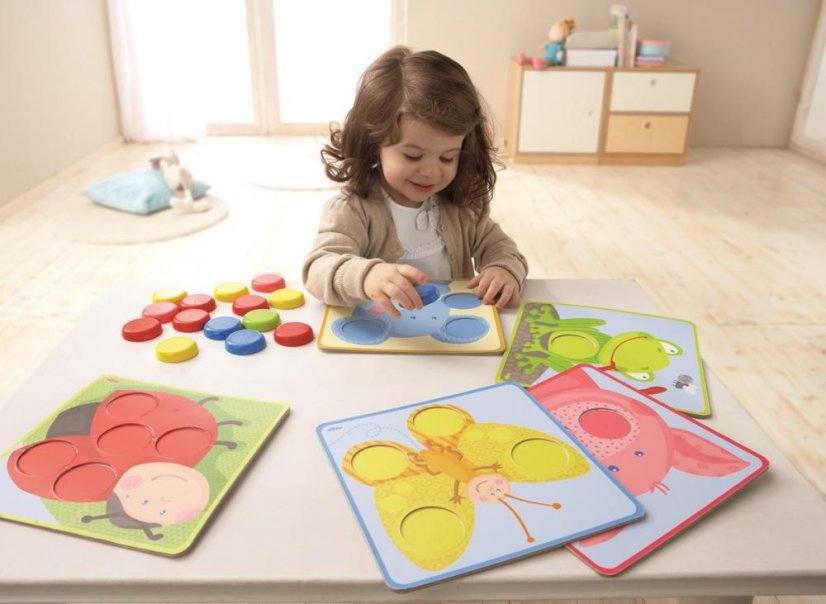 Prvé počítanie a priraďovanie farieb vkladanie motív Zvieratká od 1 roka