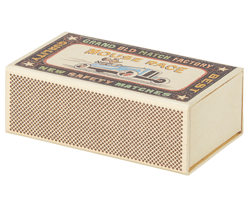 Großer Bruder im Pyjama in einer Streichholzschachtel Maileg