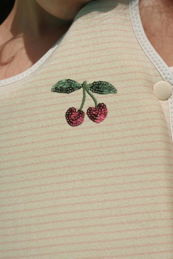 Neoprenová plovací vesta Cherry