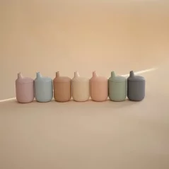 Mushie silikonová sklenička s náustkem - různé barvy