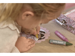 Kreatives Set in einem Rosa-Gehäuse