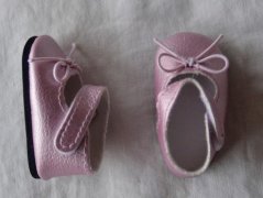 Schuhe für Puppen 32 cm – Niedrige perlrosa Sandalen