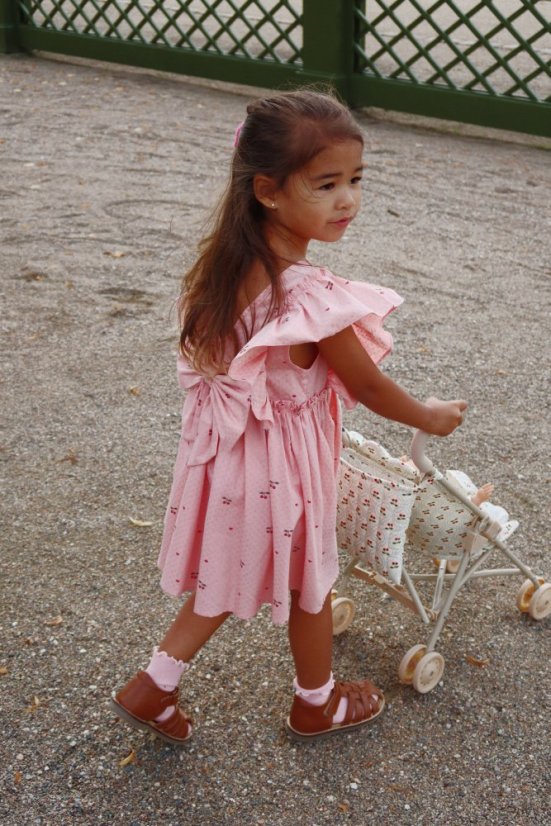 Kočík pre bábiky Cherry motif