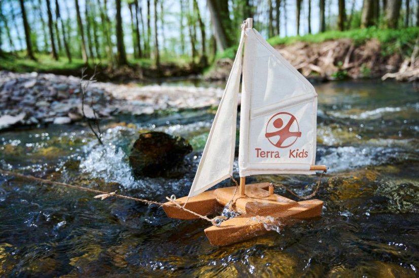 Haba Terra Kids Plachetnica Katamarán