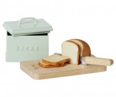 Miniatur-Brotkasten mit Maileg-Brot