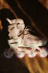 Kirschrote Leucht-Schlittschuhe