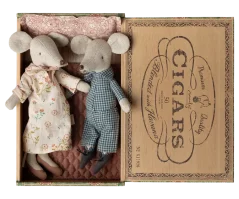 Babička a dědeček v doutníkovém boxu Maileg